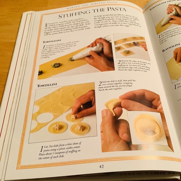 GIULIANO HAZAN The Classic Pasta Cookbook (Foreword by Marcella Hazan) - Picture 9 of 11